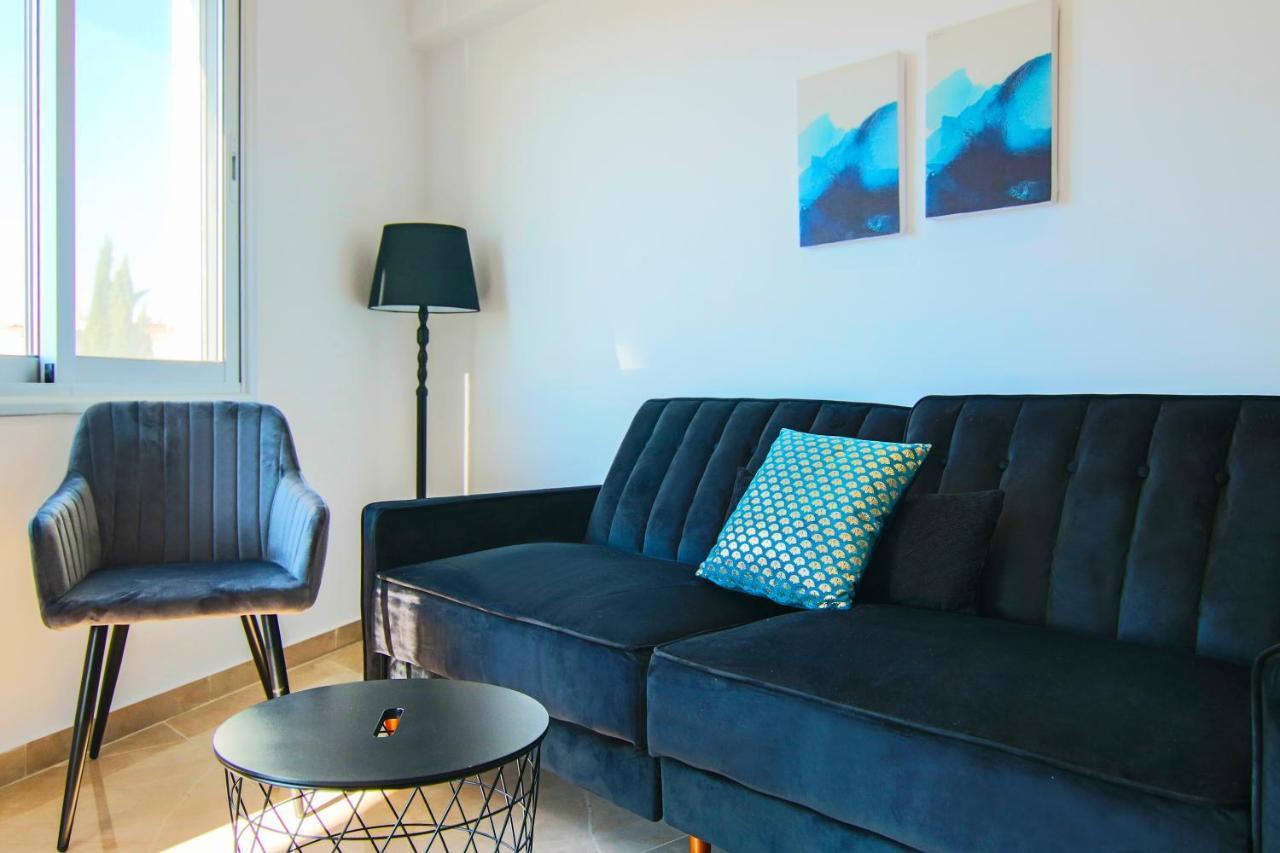 Phaedrus Living Seaside Residence Lighthouse 70 Paphos Extérieur photo